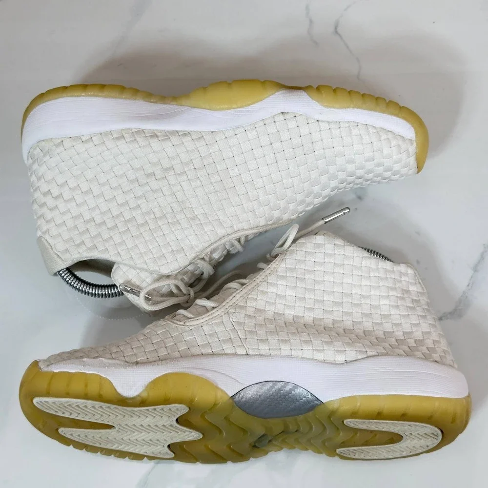 Jordan Future Phantom Cream White 656504-002 Basketball Size 7Y Youth/ 8.5 Women